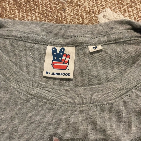 Men’s worn once Grateful Dead Junkfood graphic tee. - Picture 3 of 3